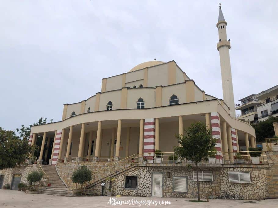 full view of the Great Mosque of Durres on a cloudy day
