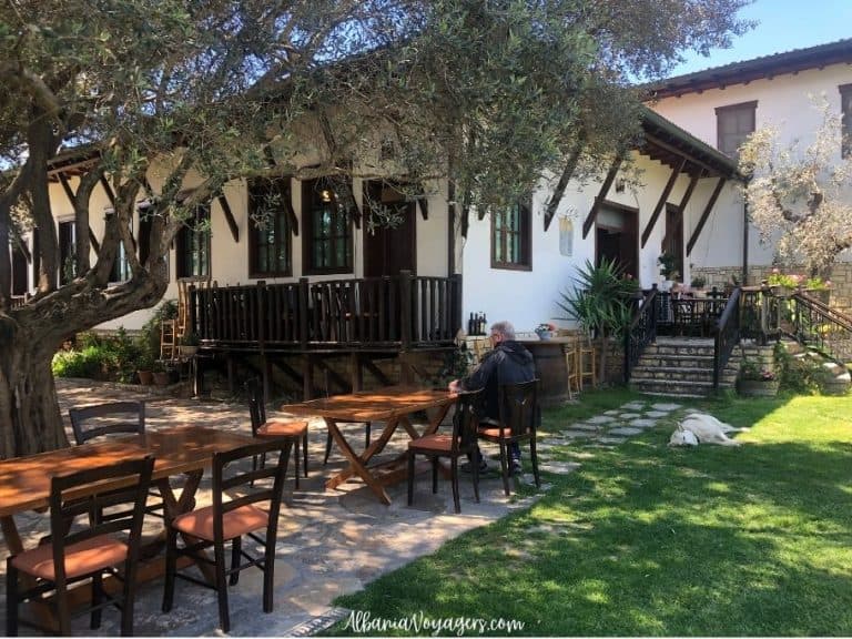 outdoor wine tasting garden at Cobo Winery